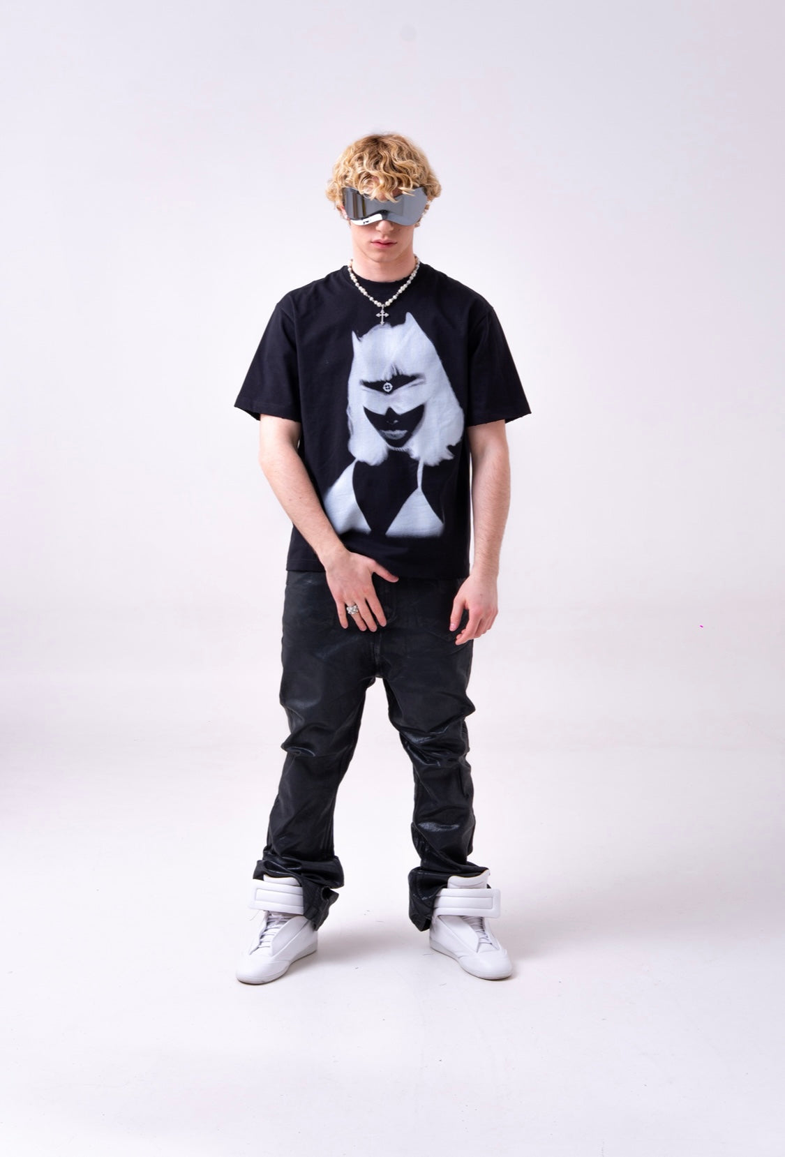 BLACK SNIPE TEE